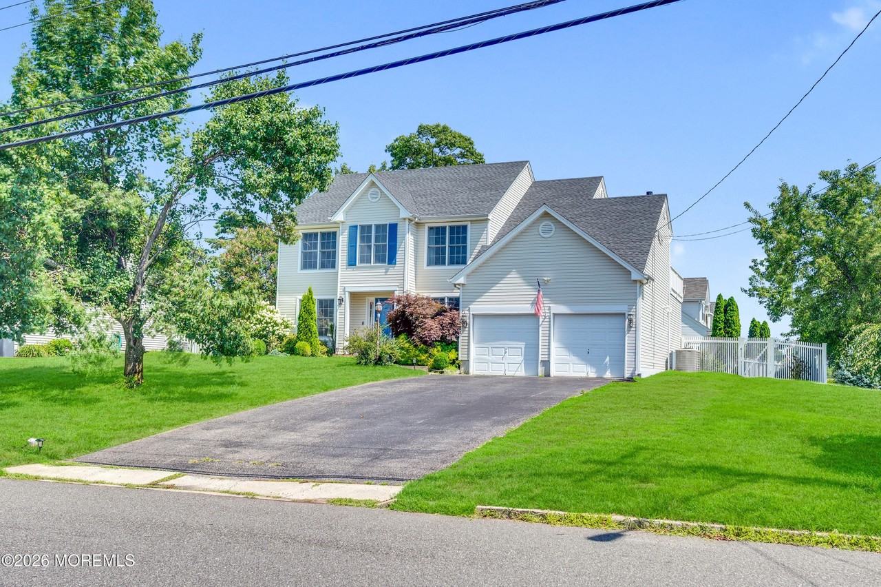 248 Compass Rd - Photo 2 of 38