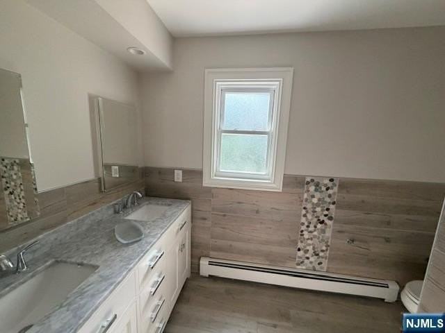 409 Woodland St - Photo 4 of 8