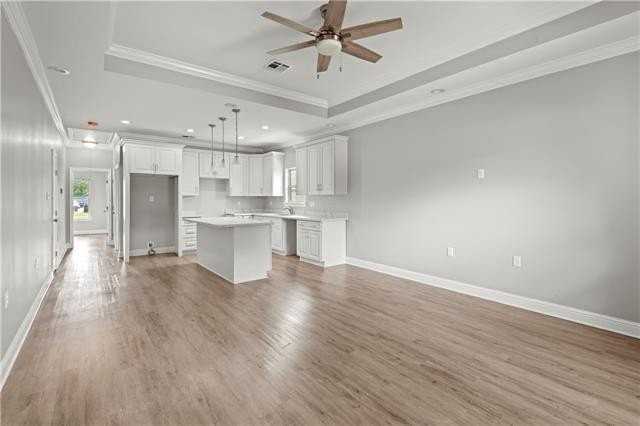 2110 Mardi Gras Blvd - Photo 3 of 12