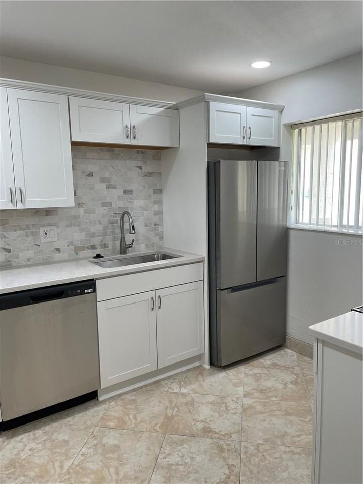 845 S Gulfview Blvd #110 - Photo 6 of 25