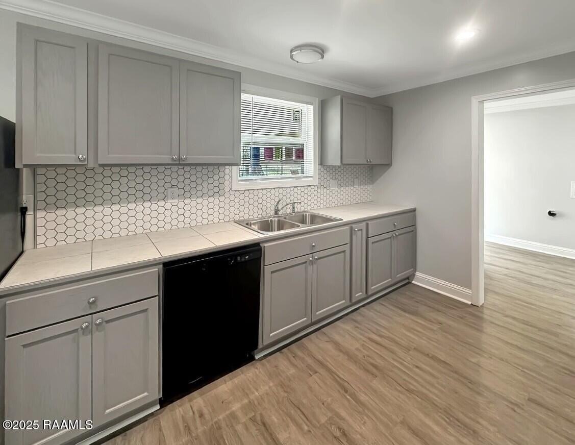 115 Margaret St - Photo 2 of 11
