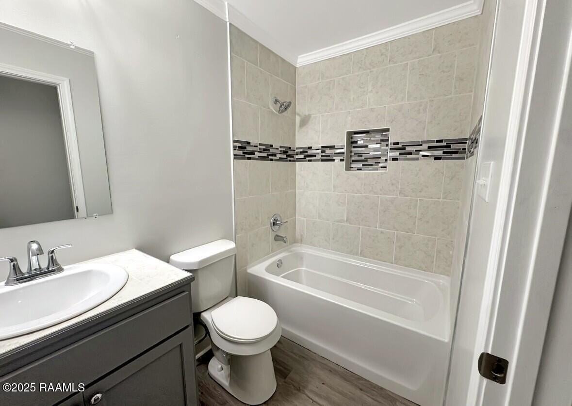 115 Margaret St - Photo 7 of 11