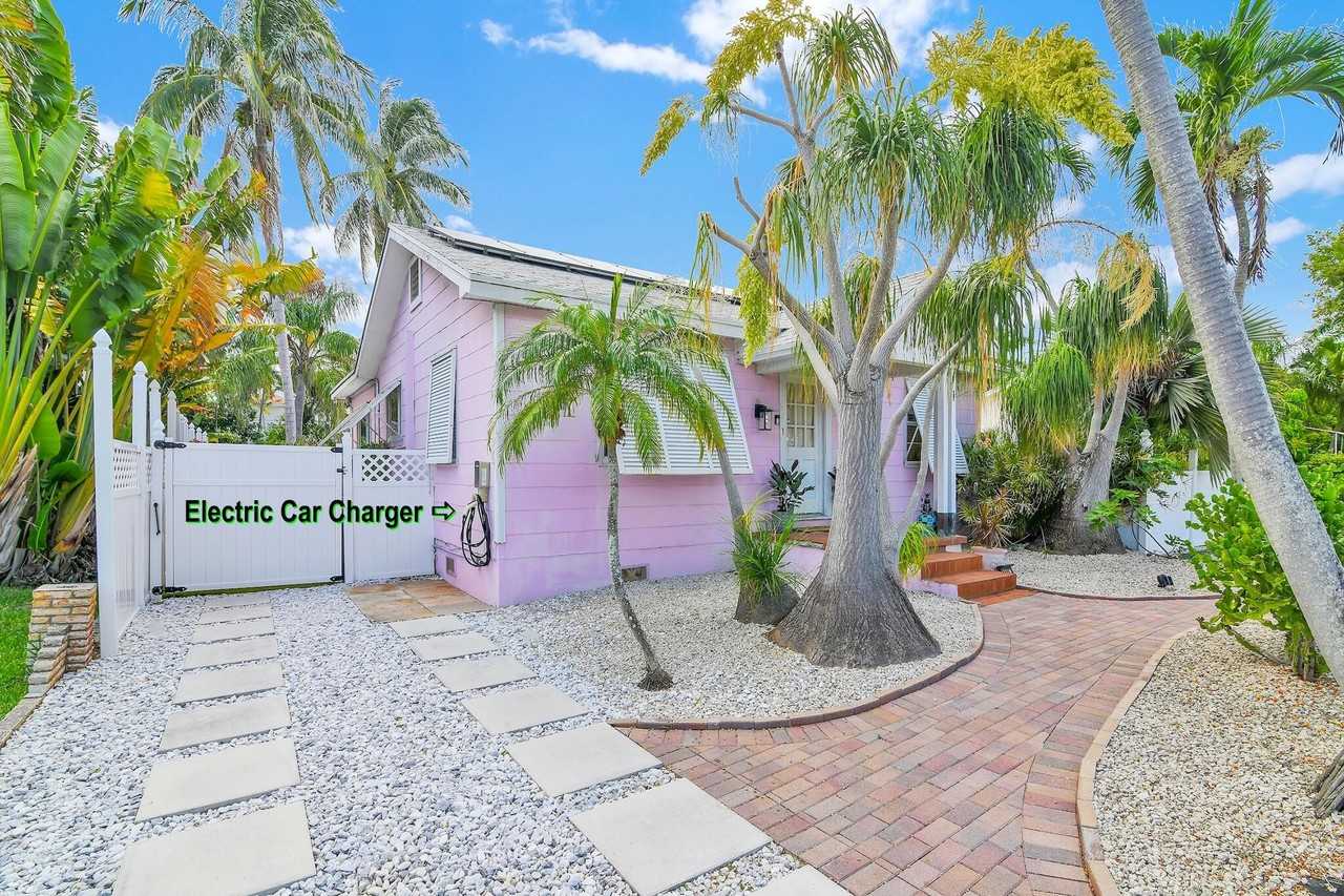3218 Palm Dr - Photo 4 of 39