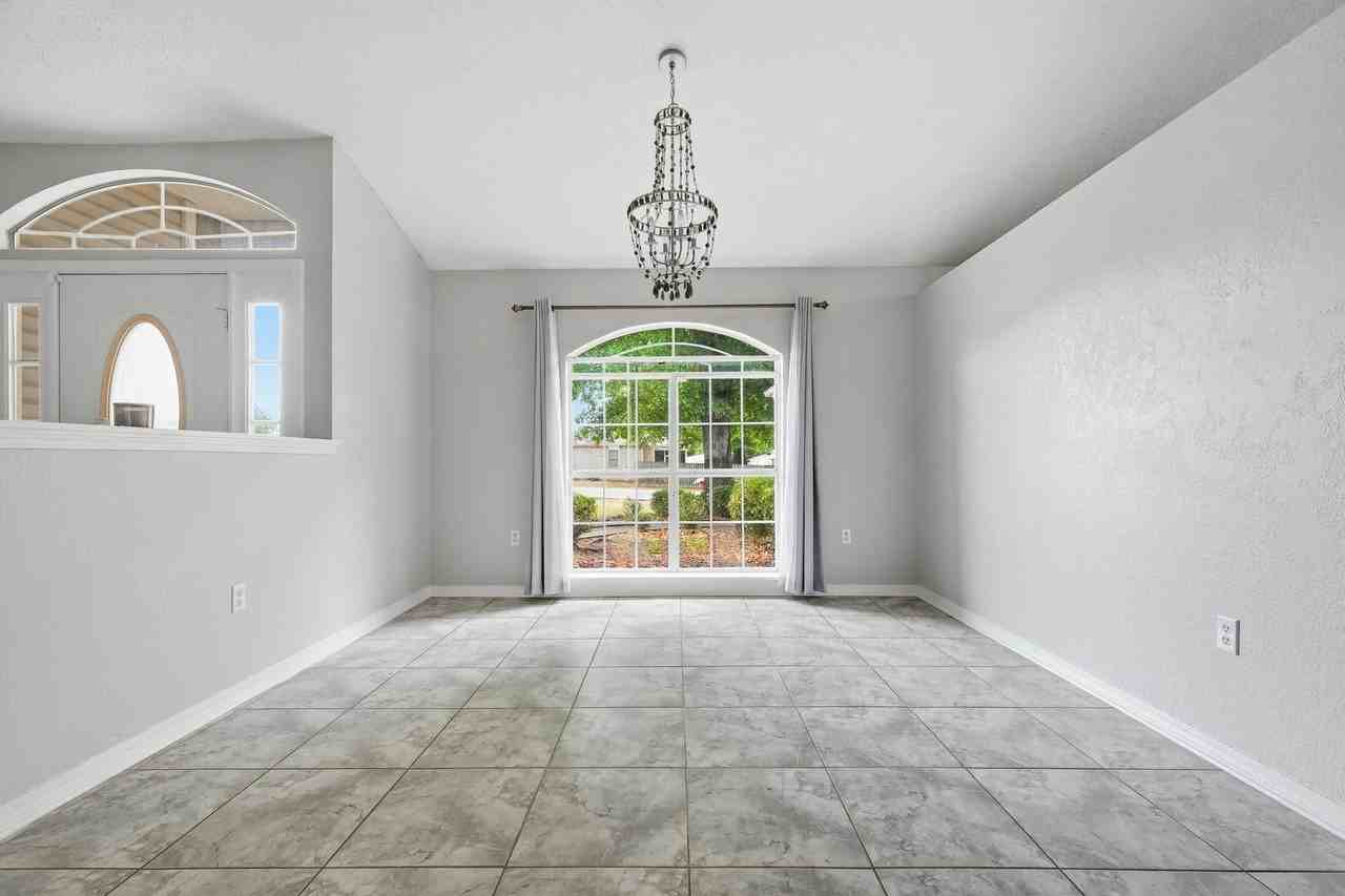 123 Steeplechase Dr #1 - Photo 5 of 28