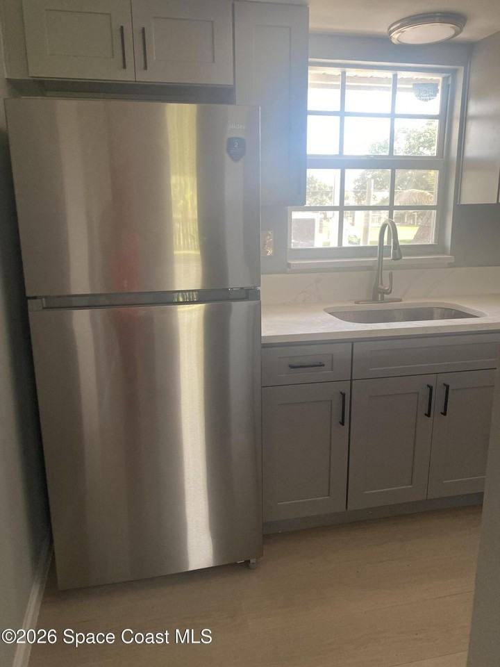 207 Bristol Ln #207 - Photo 4 of 18