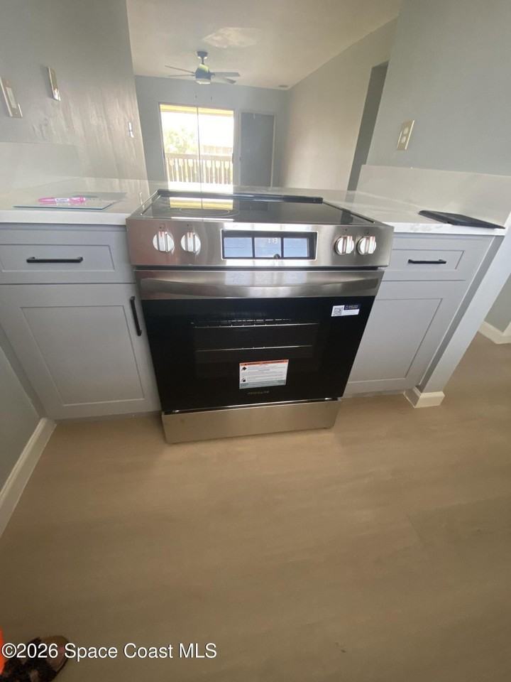 207 Bristol Ln #207 - Photo 5 of 18