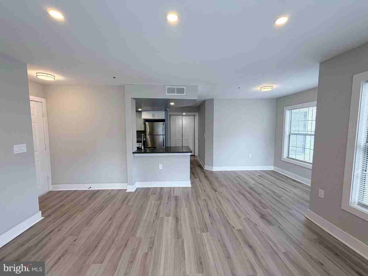 15777 Easthaven Ct #302 - Photo 4 of 26