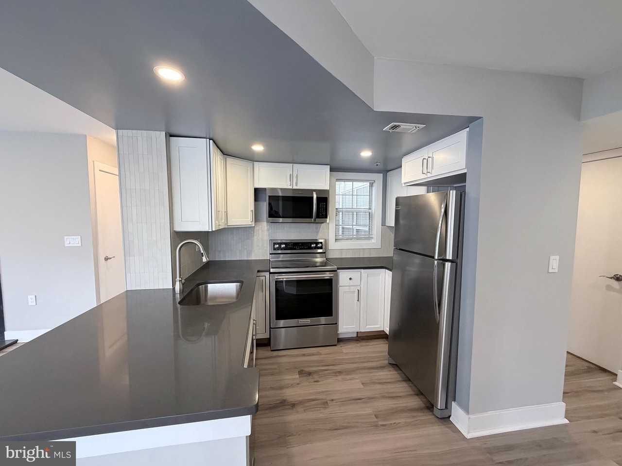 15777 Easthaven Ct #302 - Photo 5 of 26