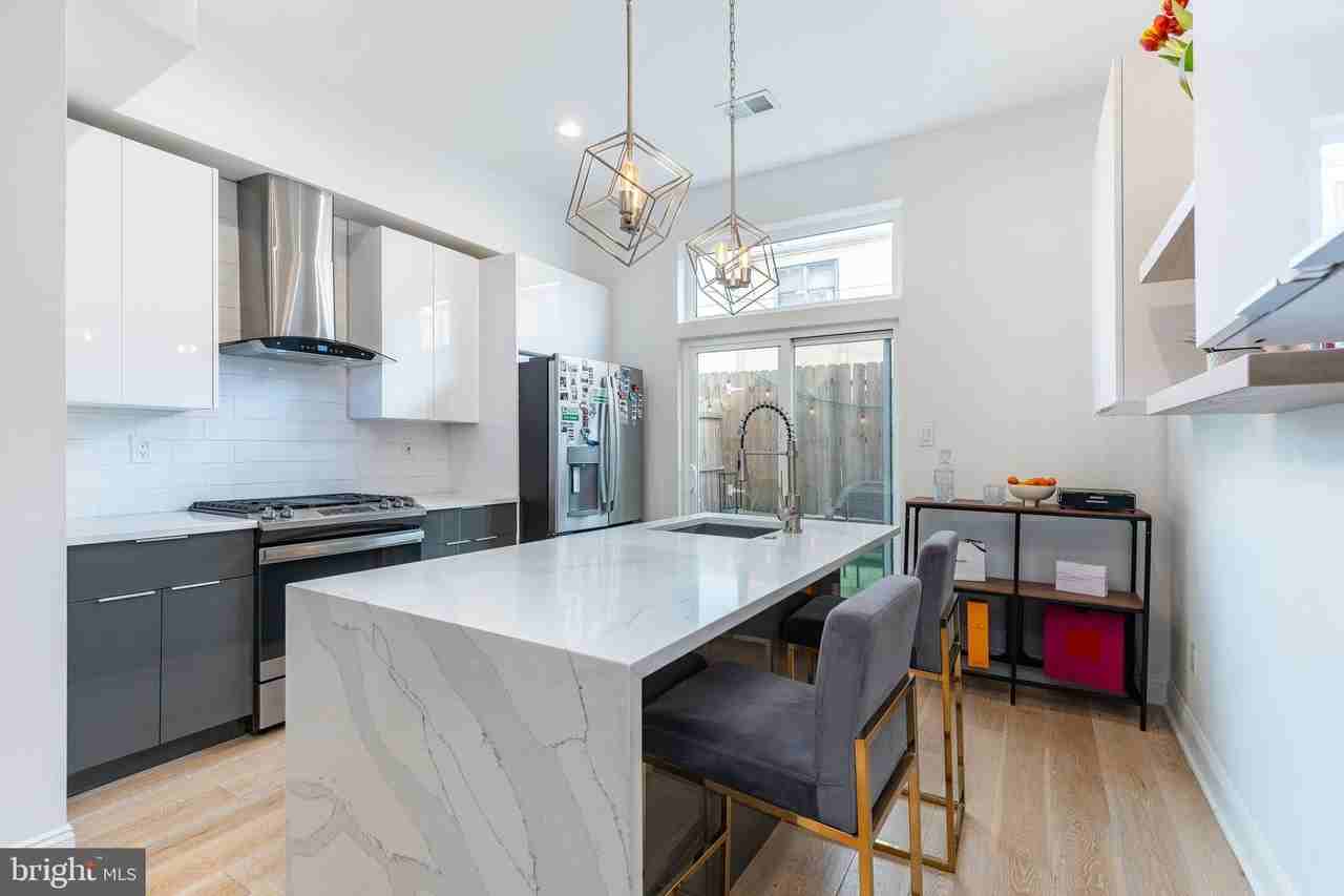 2147 Cross St - Photo 6 of 35