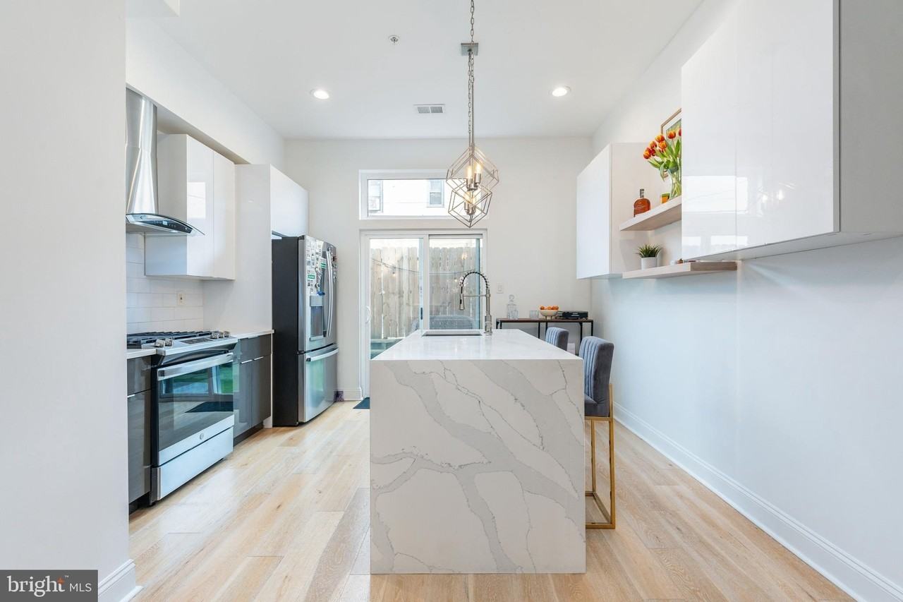 2147 Cross St - Photo 7 of 35