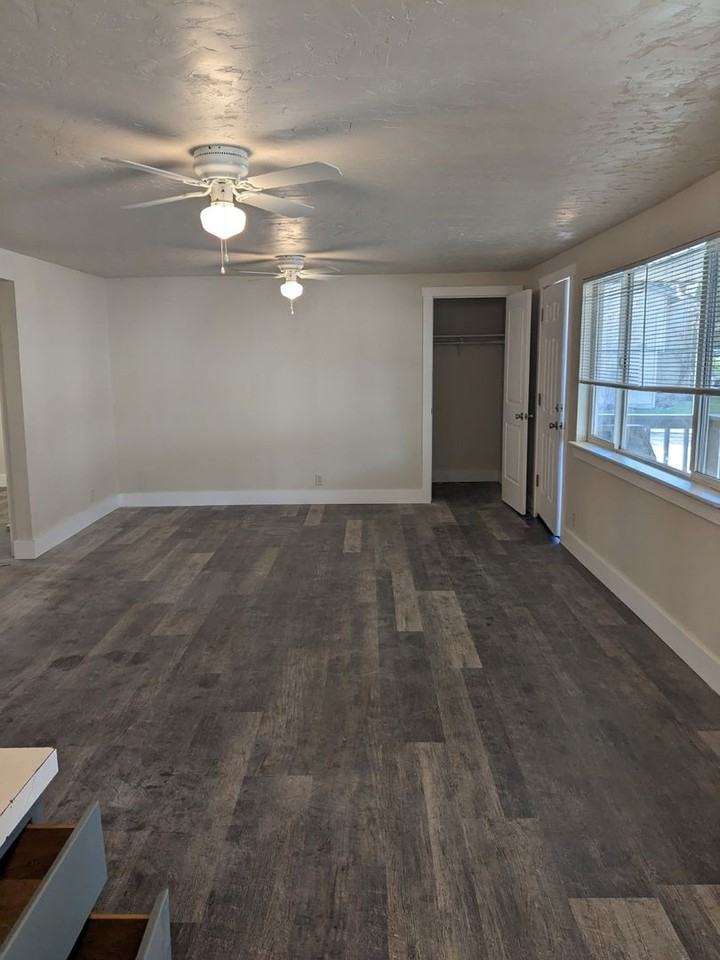 1260 Ne Purcell Blvd - Photo 4 of 4