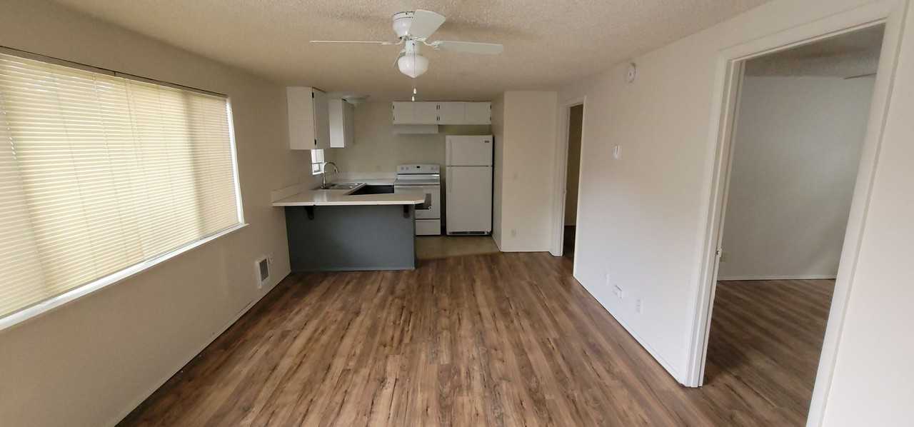 1260 Ne Purcell Blvd - Photo 4 of 4