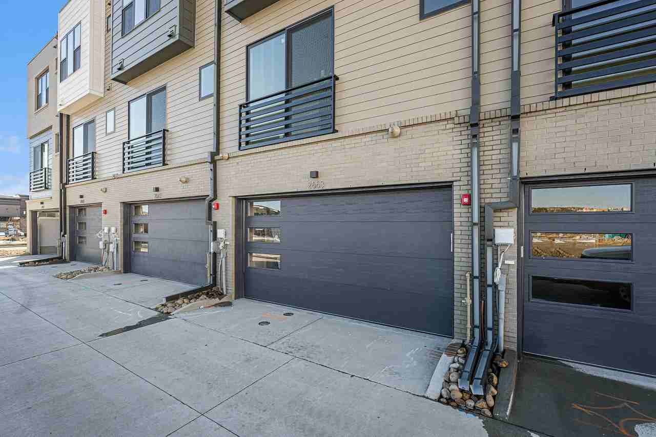 2663 Nicholas Way - Photo 2 of 41