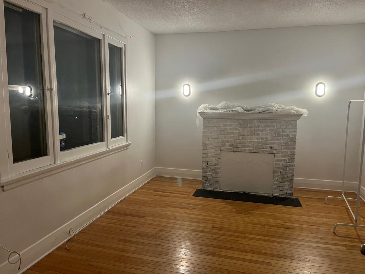 558 Waterloo Street - Photo 3 of 19