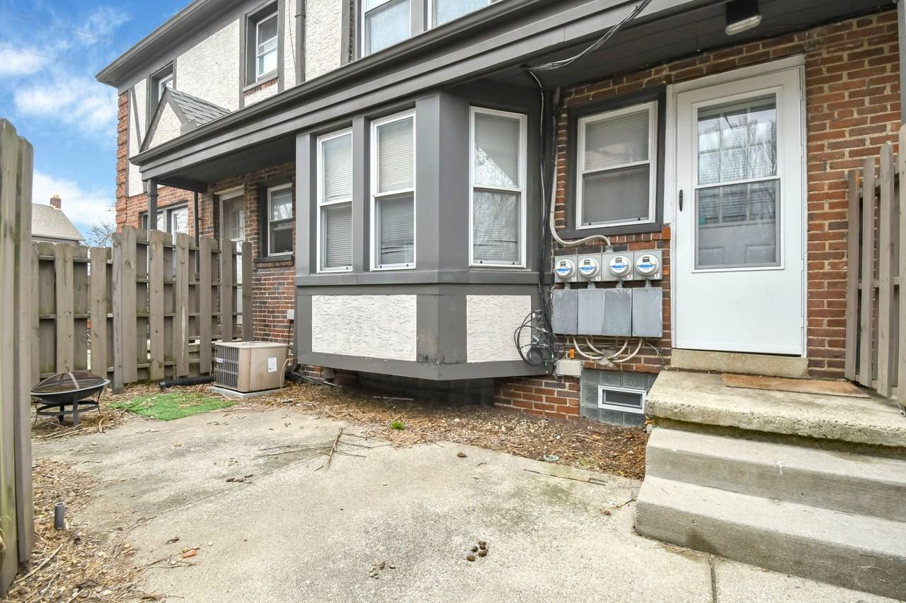 827 Northwest Blvd #827 - Photo 4 of 21