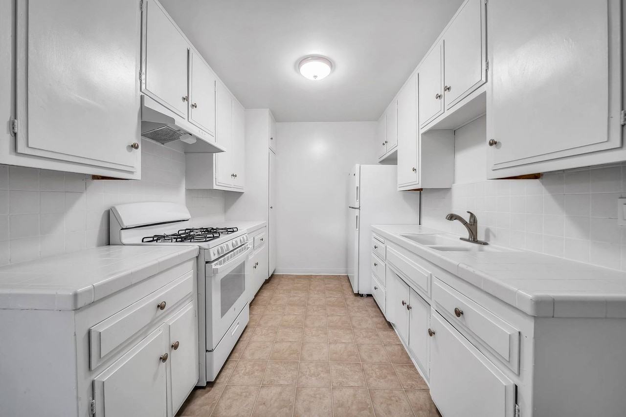 3109 Perlita Ave #11 - Photo 6 of 10