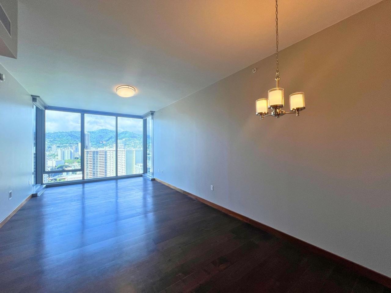 1555 Kapiolani Blvd #1915 - Photo 3 of 32