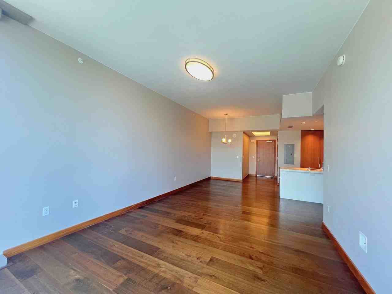 1555 Kapiolani Blvd #1915 - Photo 5 of 32