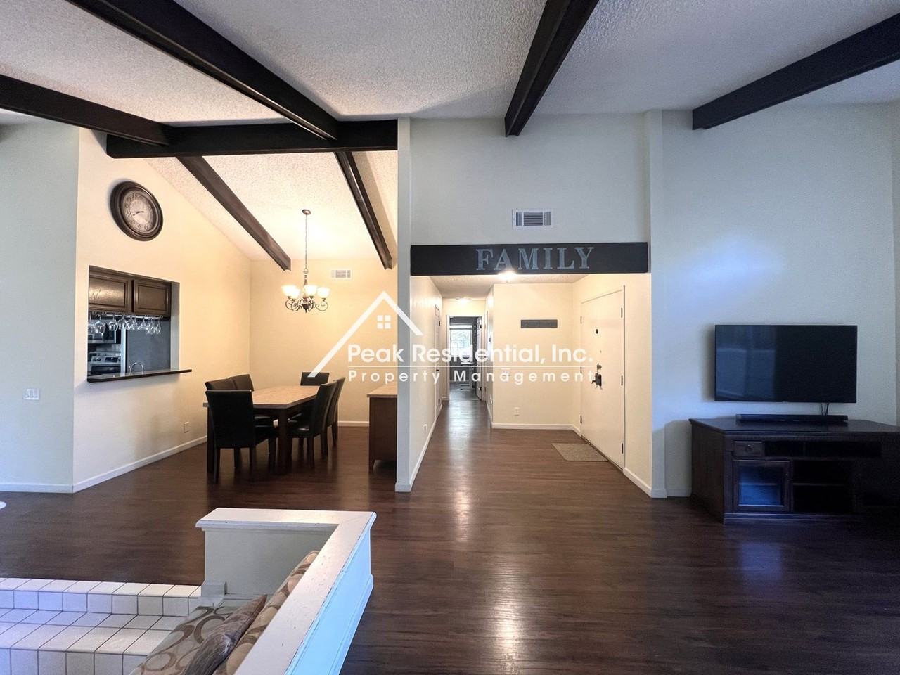 5541 Walnut Ave - Photo 4 of 28
