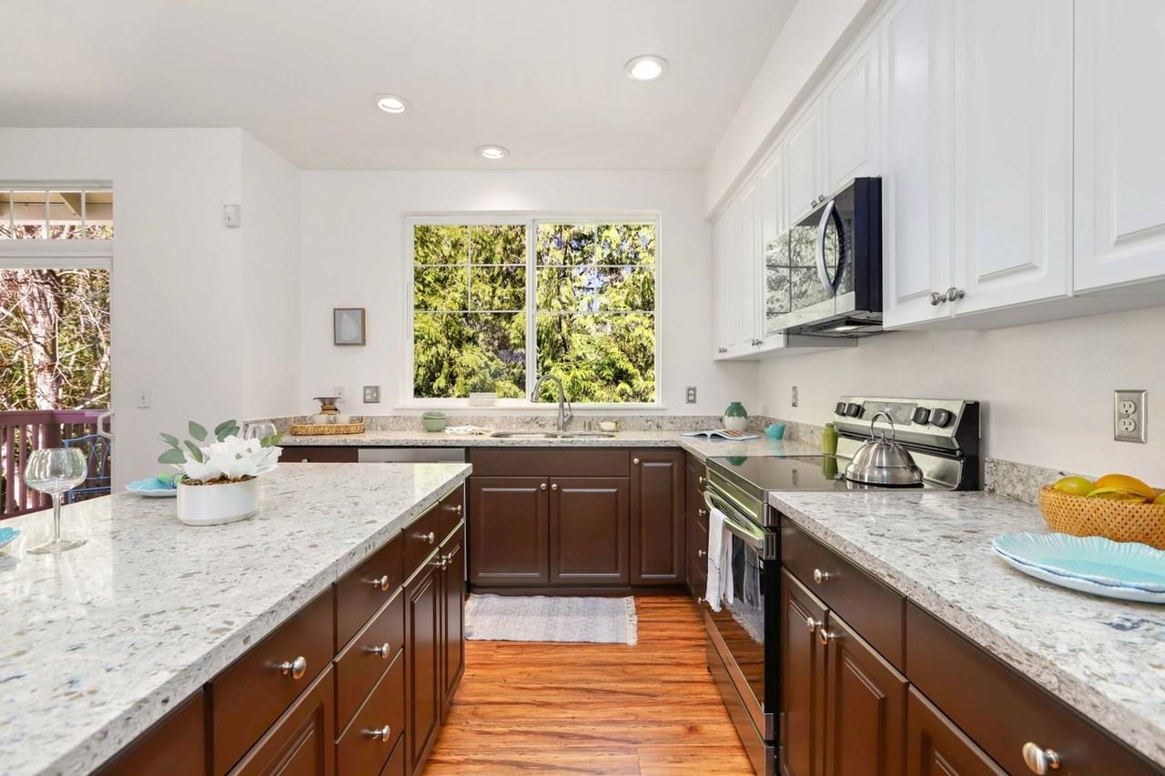 13000 Admiralty Way - Photo 4 of 44