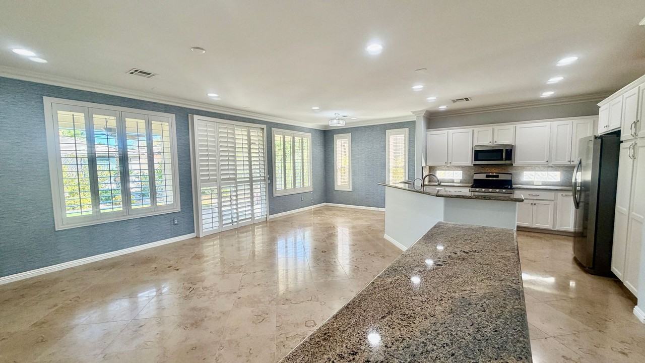 10385 Brillare Ave - Photo 5 of 40