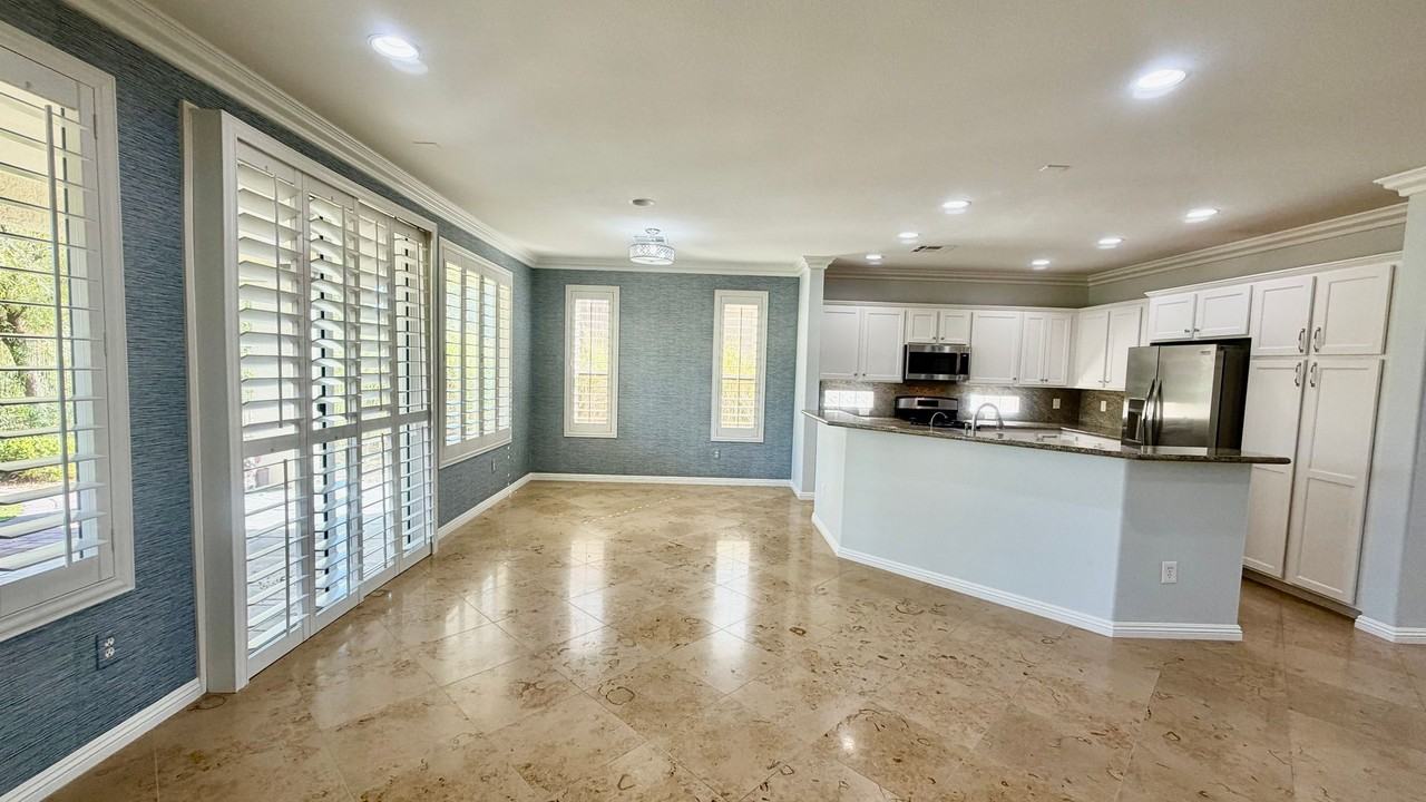 10385 Brillare Ave - Photo 7 of 40