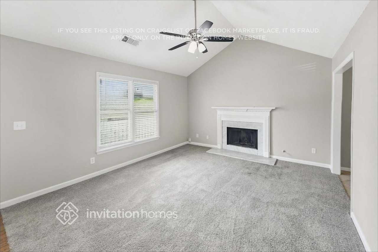 715 Saddle Shoals Dr - Photo 4 of 18