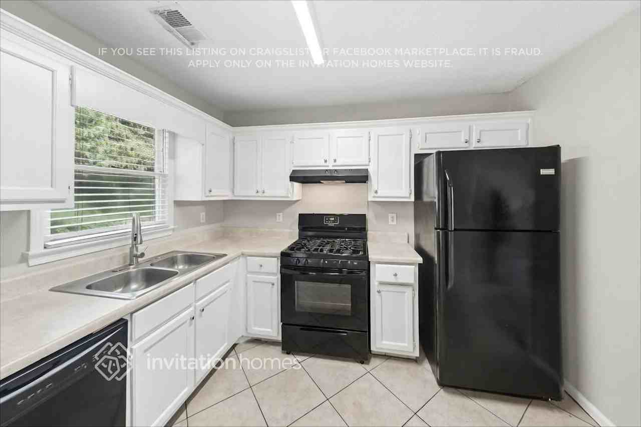 715 Saddle Shoals Dr - Photo 7 of 18