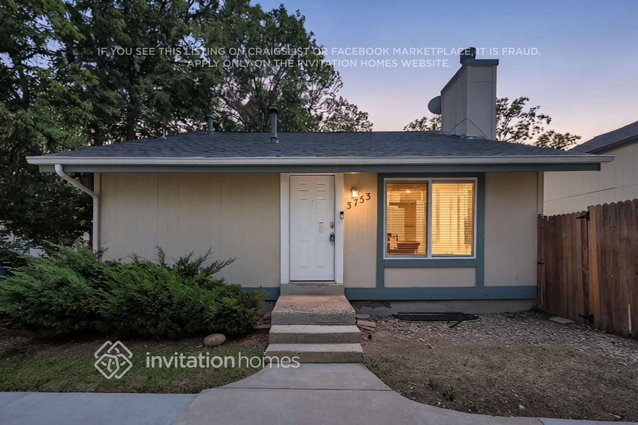 3753 S Danube Cir - Photo 2 of 22