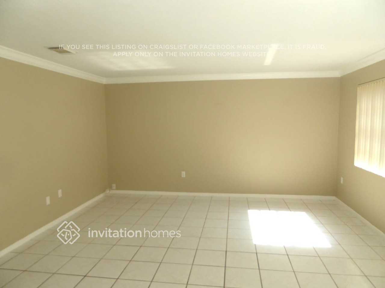 13995 Langley Pl - Photo 4 of 12