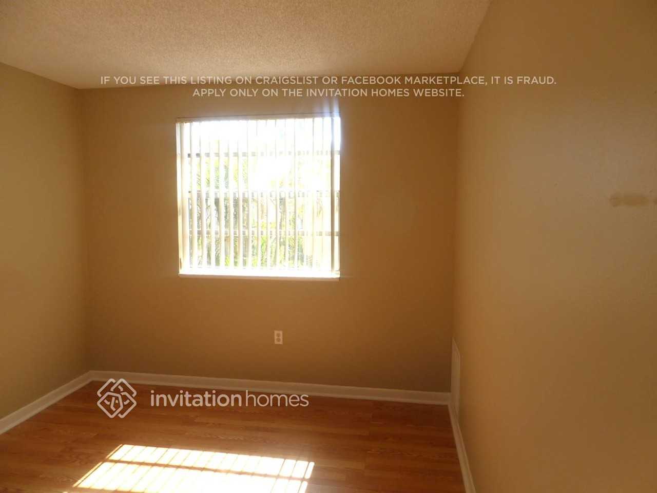 13995 Langley Pl - Photo 7 of 12