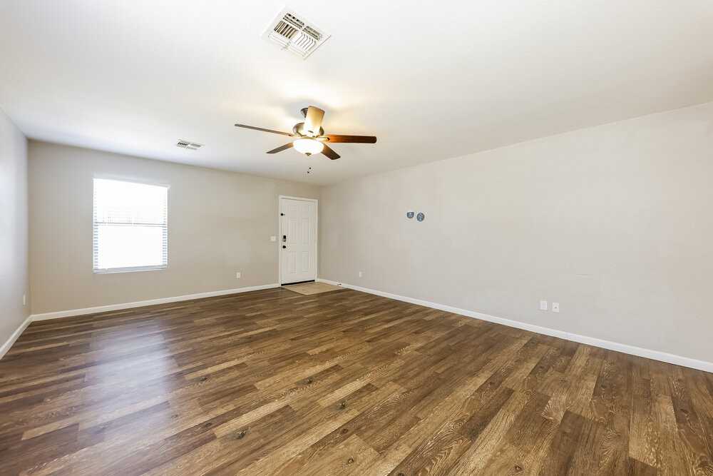 11535 W Windrose Ave - Photo 3 of 16