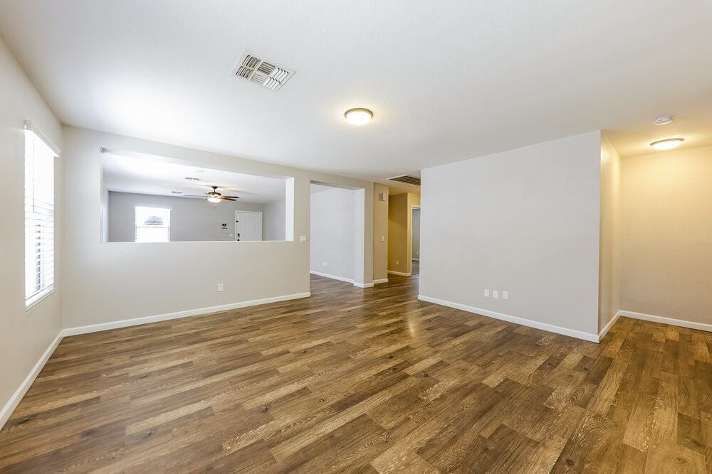 11535 W Windrose Ave - Photo 6 of 16