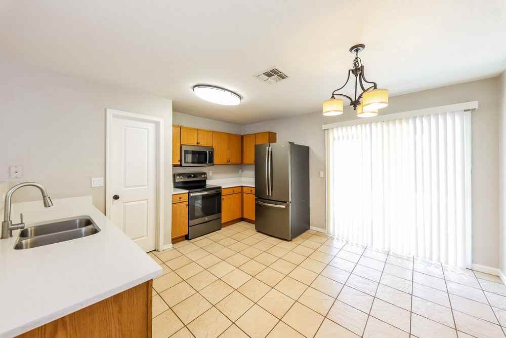 11535 W Windrose Ave - Photo 7 of 16