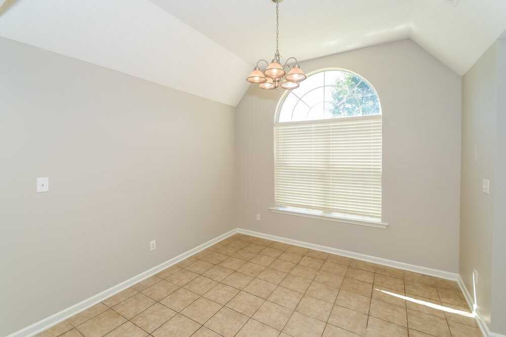 5760 Landau Dr - Photo 6 of 17