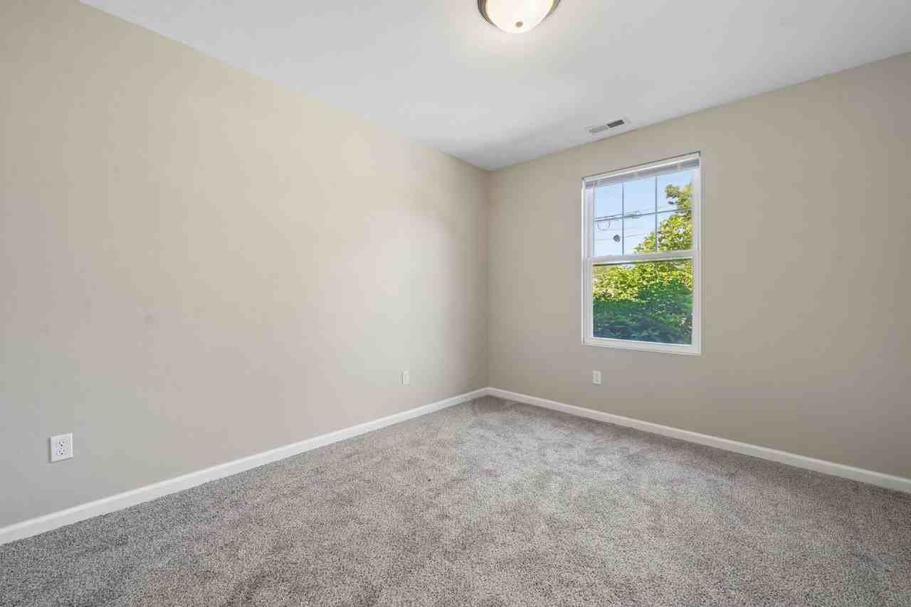 1282 Lockbourne Rd #B - Photo 6 of 17
