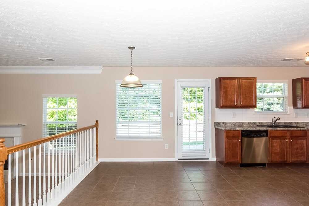 86 Saint Charles Pl - Photo 6 of 16