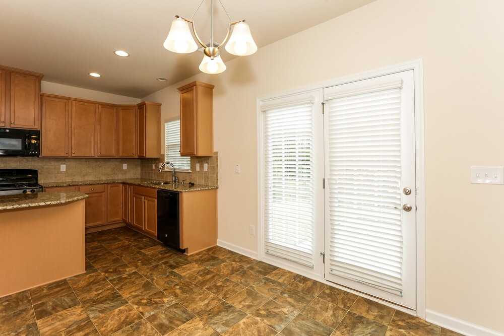1291 Farm Branch Dr Sw - Photo 4 of 18