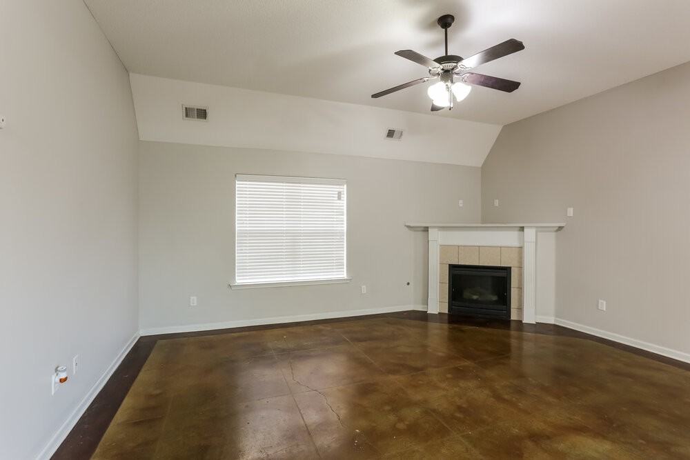 3044 Magnolia Dr - Photo 4 of 17