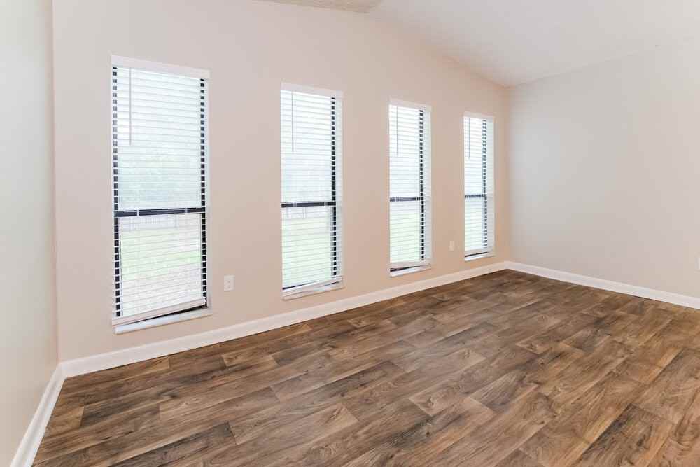 6911 Coleus Ct - Photo 5 of 17