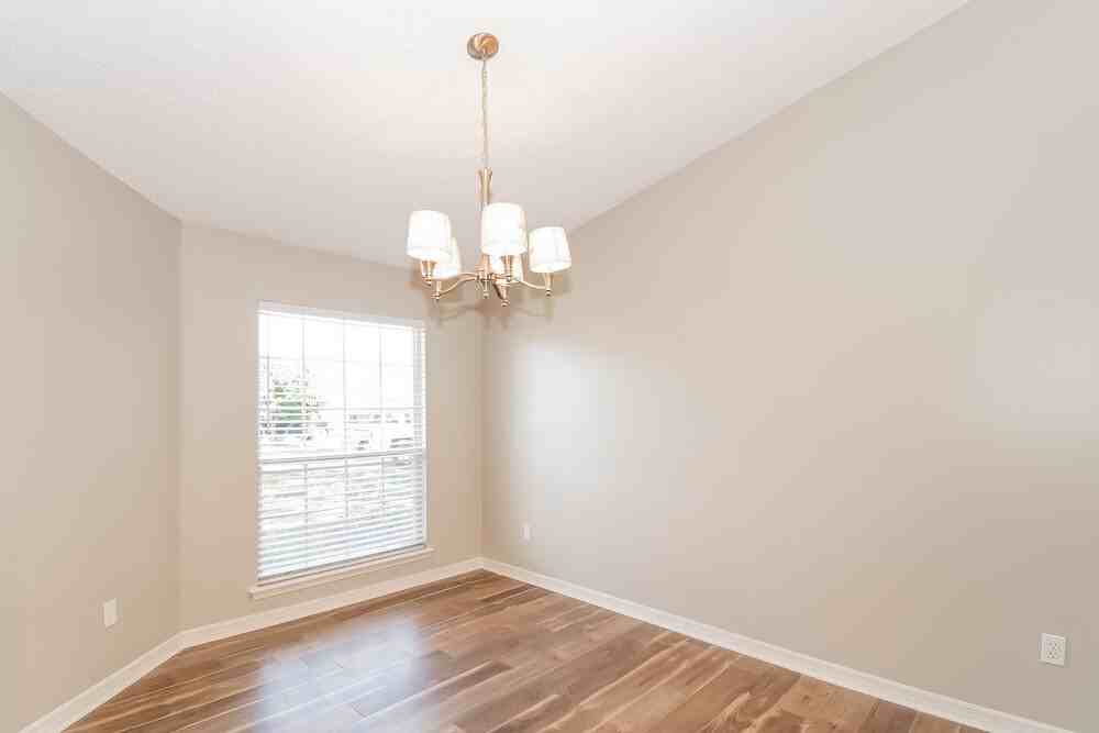 8448 Pikes Peak Dr N - Photo 4 of 15