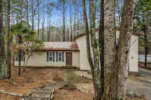 featured image of 2873 Melanie Ln