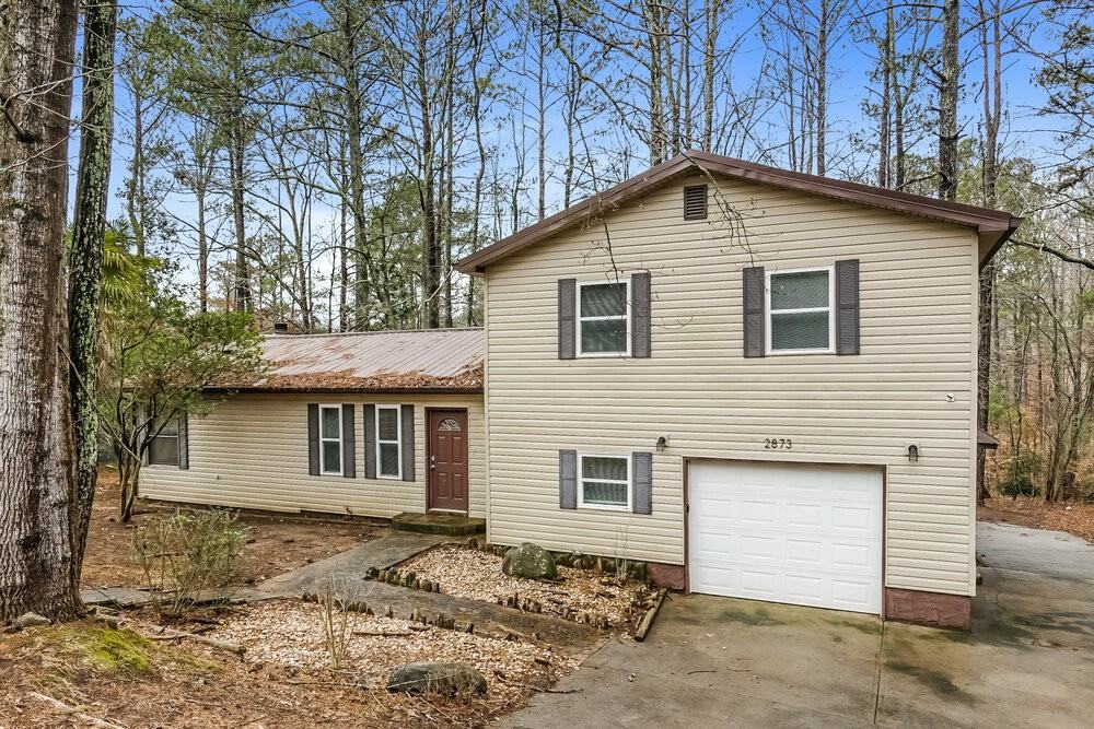 2873 Melanie Ln - Photo 2 of 18