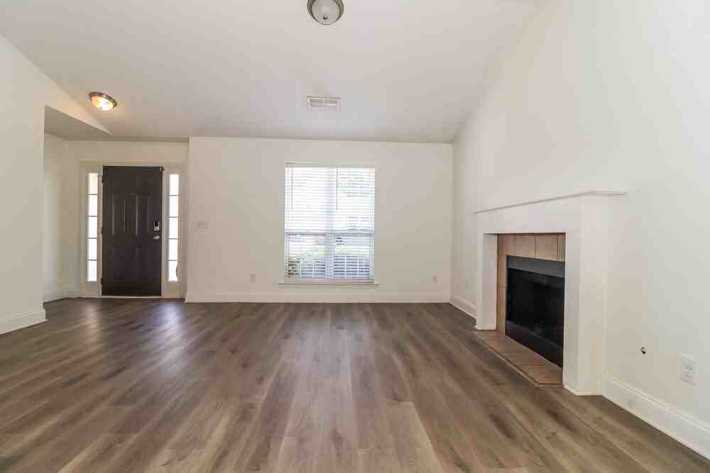 3195 Brookfield Dr - Photo 5 of 16