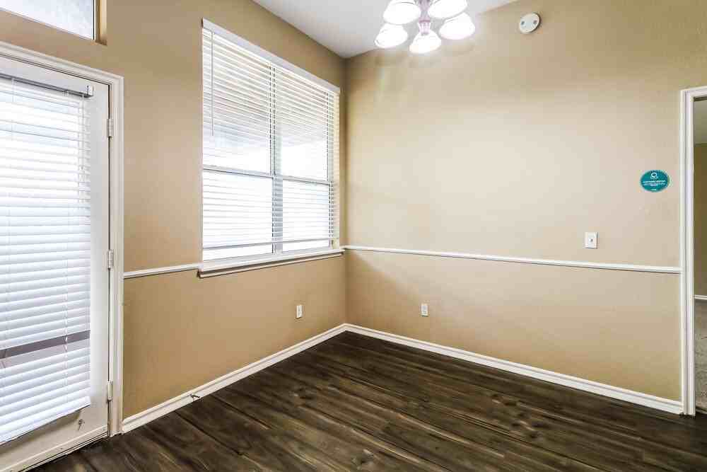 2200 Sw 141st Pl - Photo 7 of 16