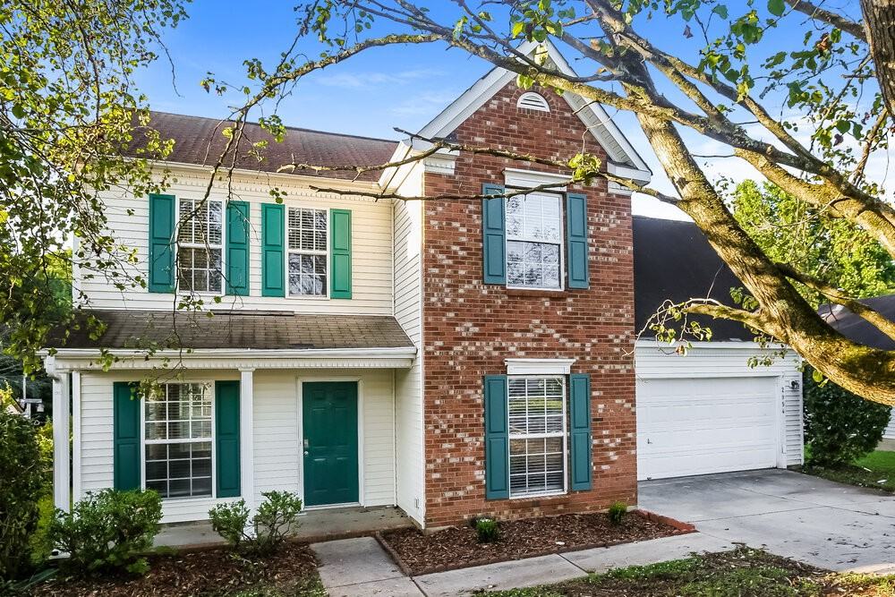 2954 Hawick Commons Dr - Photo 4 of 17