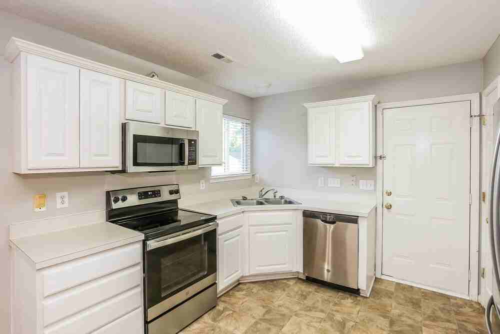 2954 Hawick Commons Dr - Photo 7 of 17