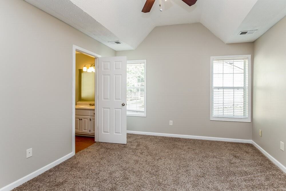 173 Waters Edge Dr - Photo 7 of 16