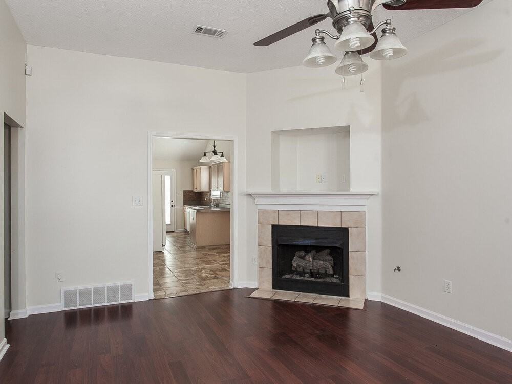 6883 Show Boat Ln - Photo 3 of 13