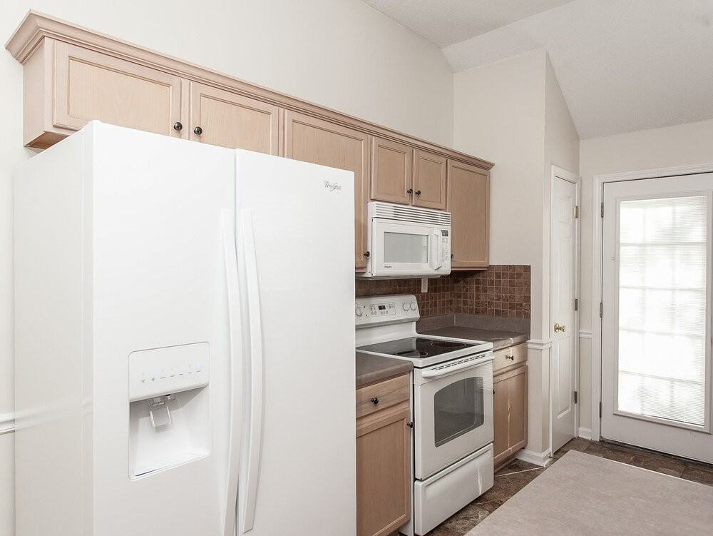 6883 Show Boat Ln - Photo 5 of 13
